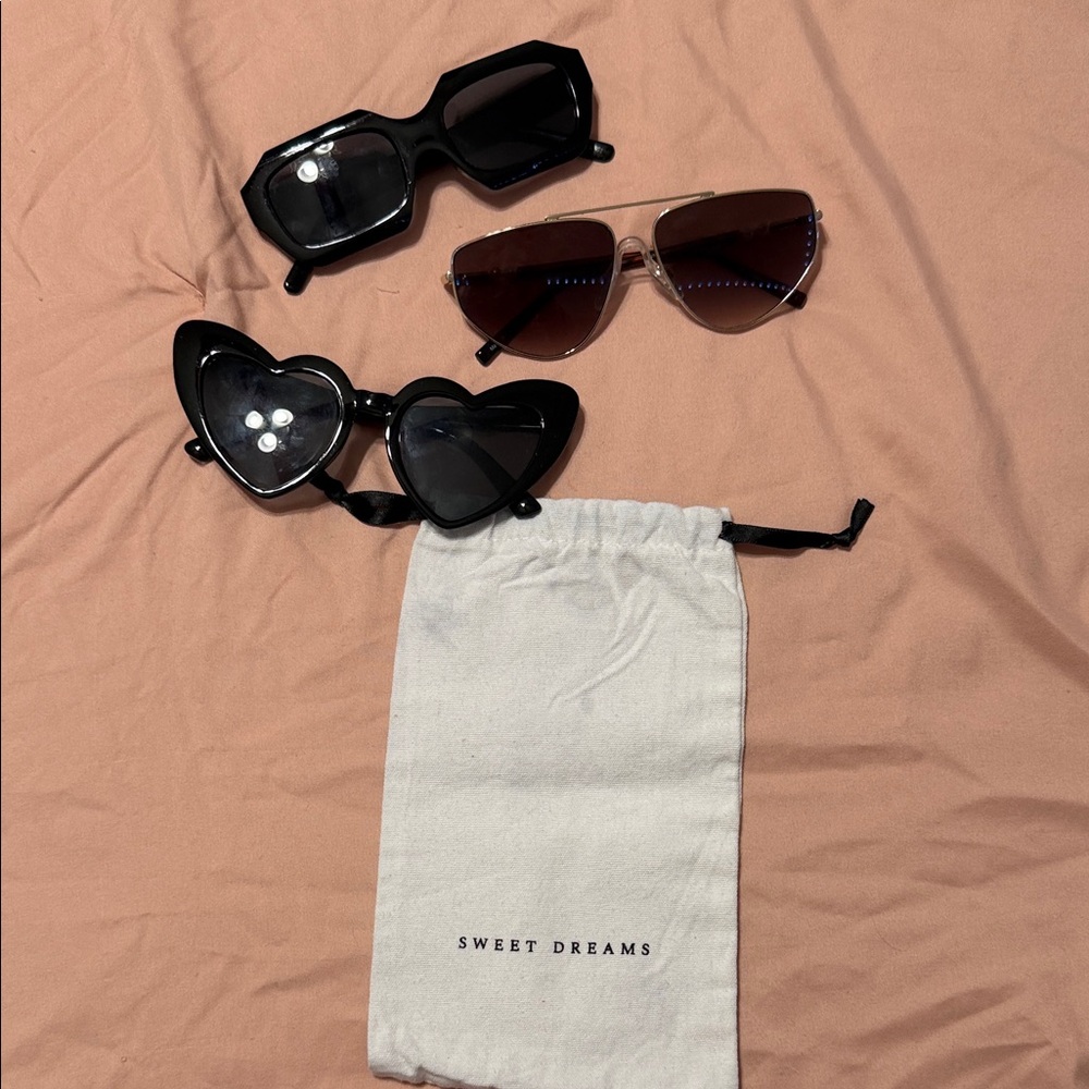 3 Sunglasses 🕶️ + 1 gift